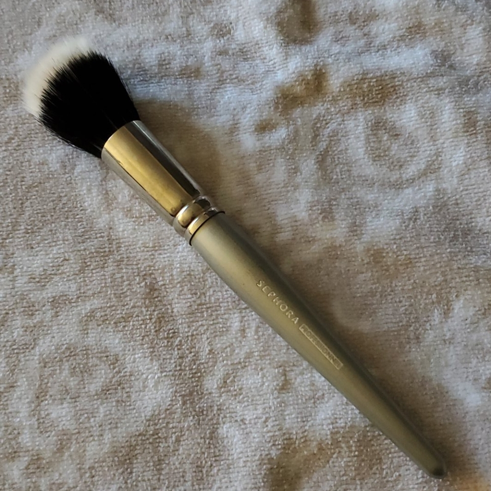Sephora grey brush